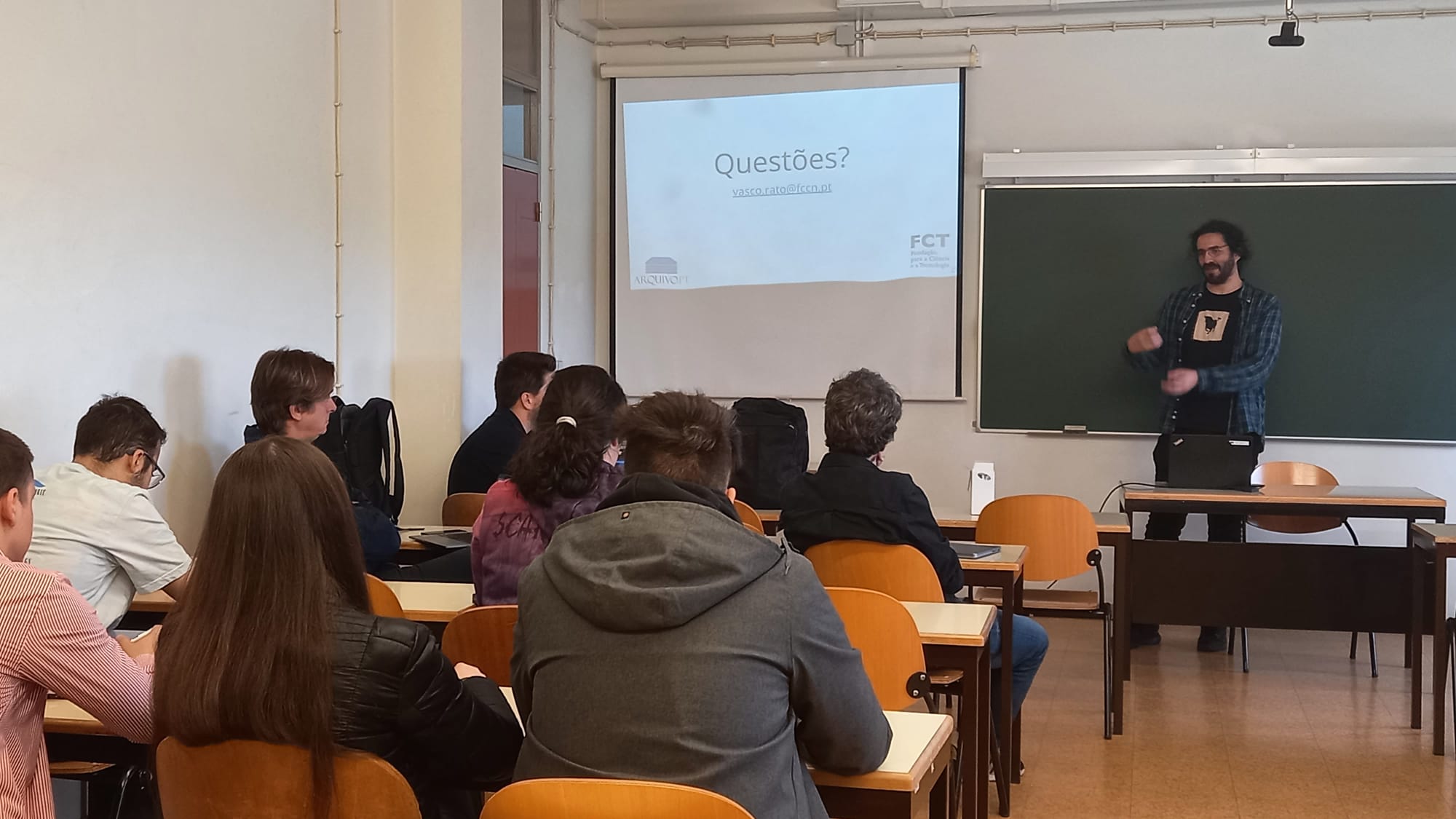 Aula no curso de Tecnologia Design e Multimédia da ESTGV
