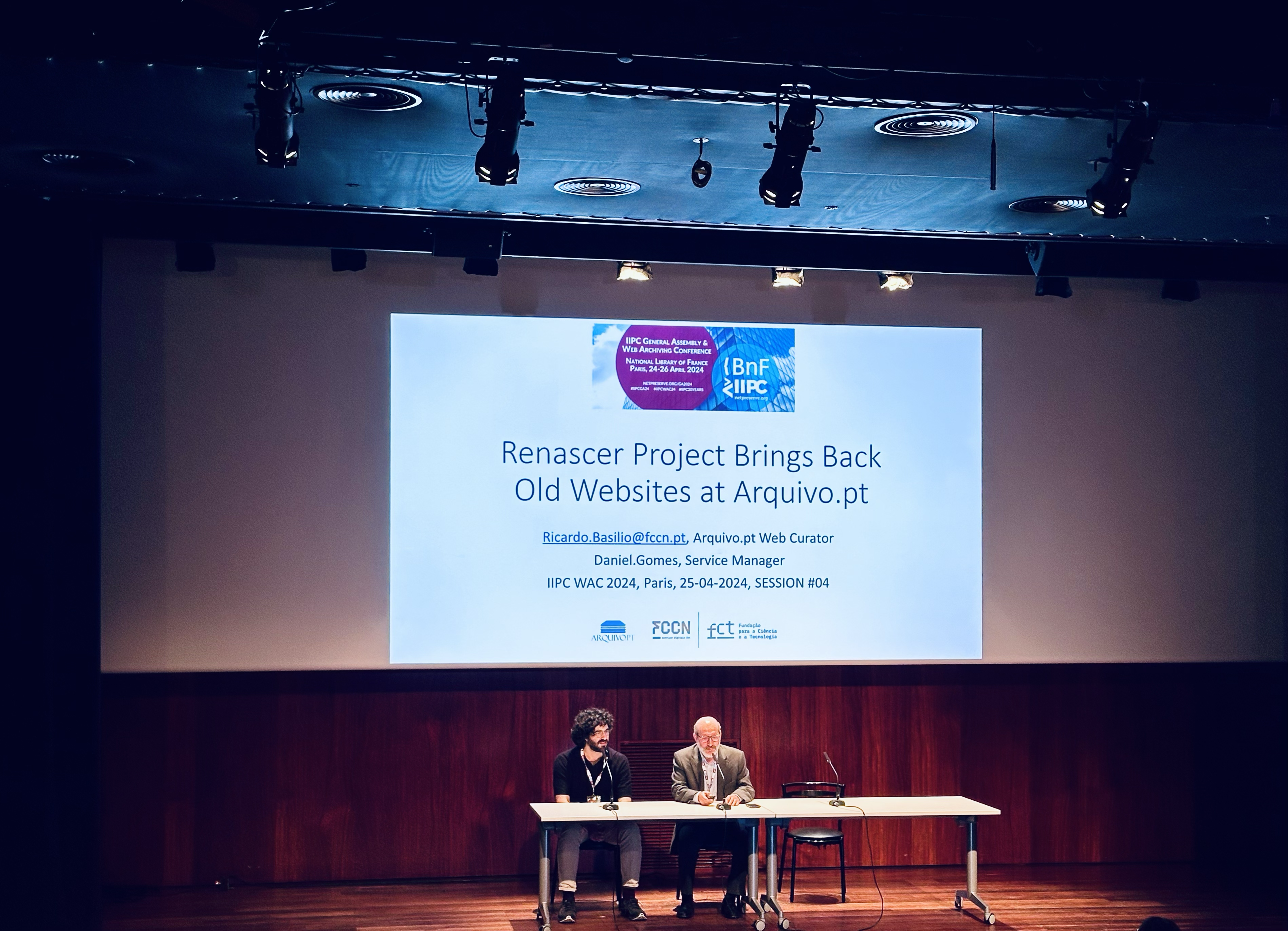 Vasco Rato and Ricardo Basílio presenting Renacer Project at Arquivo.pt