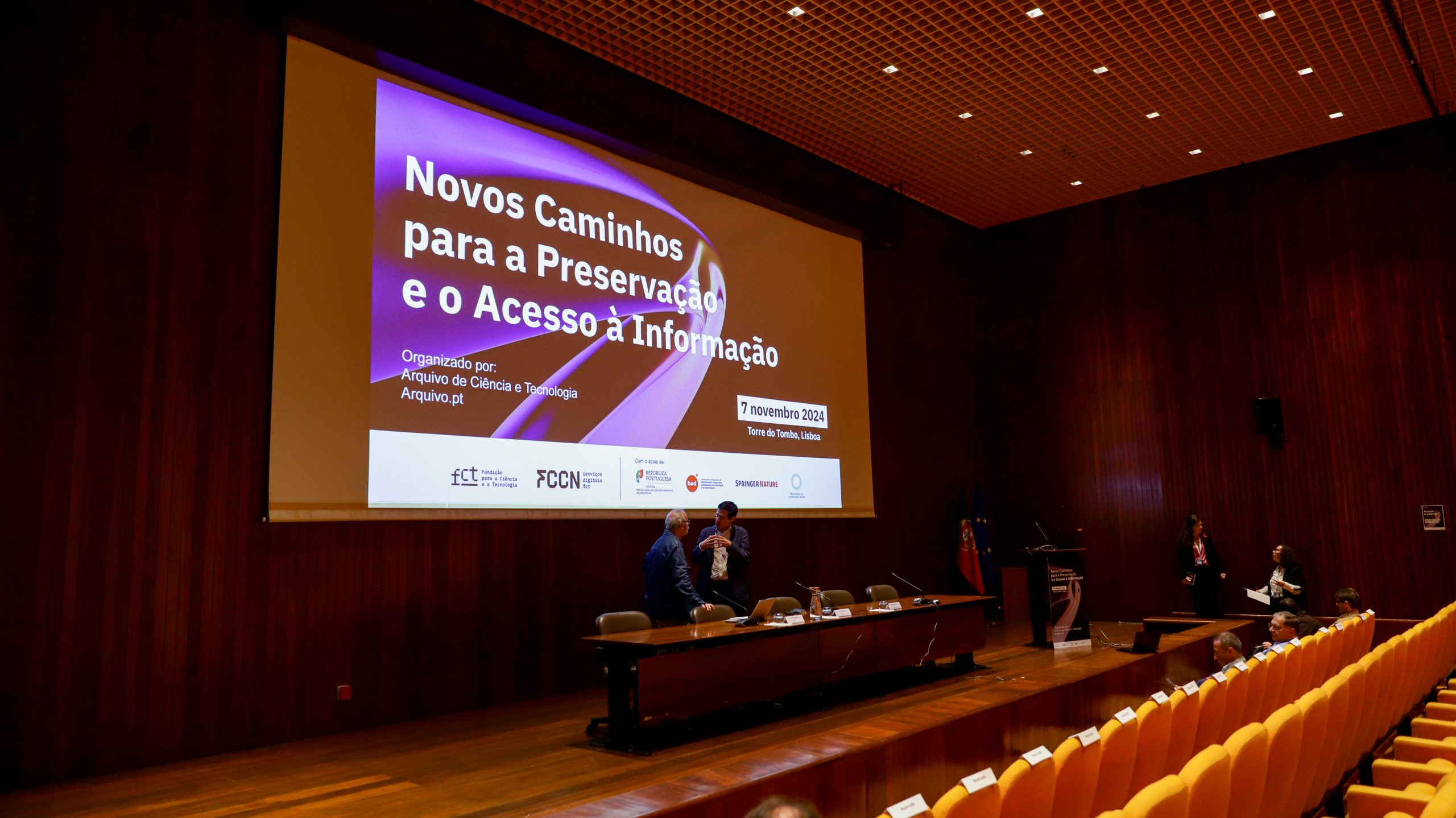 Sessão de Abertura - Silvestre Lacerda, Diretor da DGLAB e Francisco Santos, Vice-Presidente da FCT