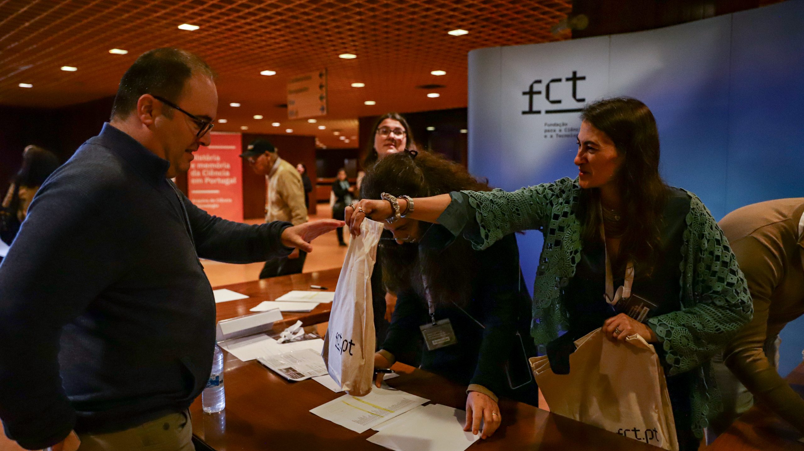 Stand do Arquivo.pt - Encontro Novos Caminhos para a Preservação e o Acesso à Informação